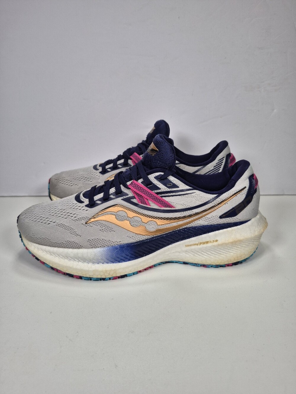 Saucony Triumph 20 Running Shoes Women Size 9.5 S10759-40